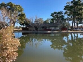 21325 Lake Shore Dr, Unit 31 in California City, CA - Building Photo - Building Photo