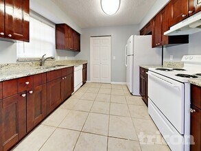 910 Sunridge Point Dr in Seffner, FL - Building Photo - Building Photo