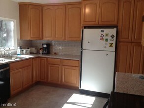 1585 West St-Unit -#2 in Hayward, CA - Building Photo - Building Photo