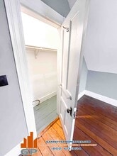 24 Steeple Pl, Unit 4 in St Johnsbury, VT - Foto de edificio - Building Photo