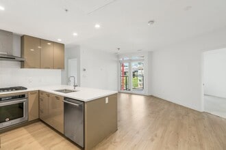 3581 Ross Drive in Vancouver, BC - Building Photo - Building Photo