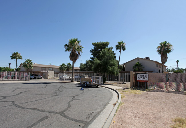 Mateo Village in Mesa, AZ - Building Photo - Building Photo