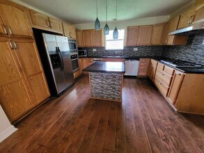 20914 TX-35 in Sweeny, TX - Building Photo - Building Photo