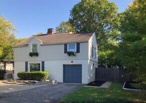 1890 Riverside Dr in Columbus, OH - Building Photo