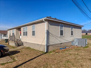 2401 Viking Dr in Humboldt, TN - Building Photo - Building Photo