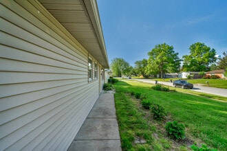 5602 Arrowhead Blvd in Kokomo, IN - Building Photo - Building Photo