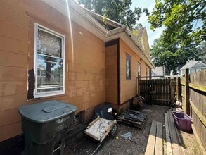 809 Grant St in Danville, IL - Foto de edificio - Building Photo