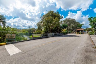 6301 N Falls Cir Dr in Lauderhill, FL - Building Photo
