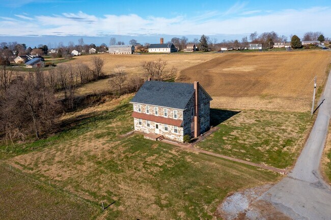 796 Long Ln in Lancaster, PA - Building Photo - Building Photo