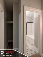 3832 N Fremont St, Unit 204 in Chicago, IL - Foto de edificio - Building Photo