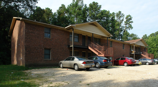 1024 Cain Rd in Fayetteville, NC - Building Photo - Building Photo