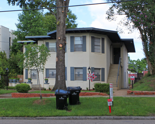 447 S Perry St in Montgomery, AL - Foto de edificio - Building Photo