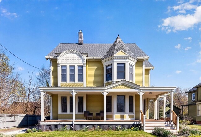 property at 22 High St