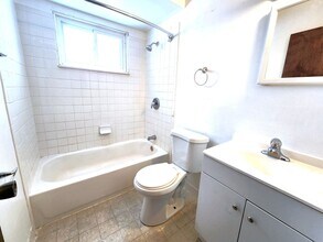 11059 W Hampton Ave in Milwaukee, WI - Building Photo - Building Photo