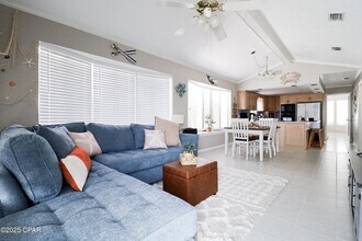 610 Sea Breeze Dr in Panama City Beach, FL - Building Photo - Building Photo