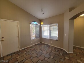 7872 Blue Charm Ave in Las Vegas, NV - Building Photo - Building Photo