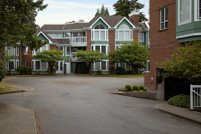 Augusta Springs in Burnaby, BC - Building Photo - Building Photo