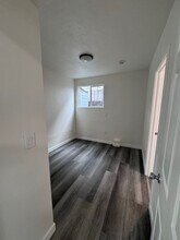 2728 Orchard Pl-Unit -E in South Gate, CA - Building Photo - Building Photo