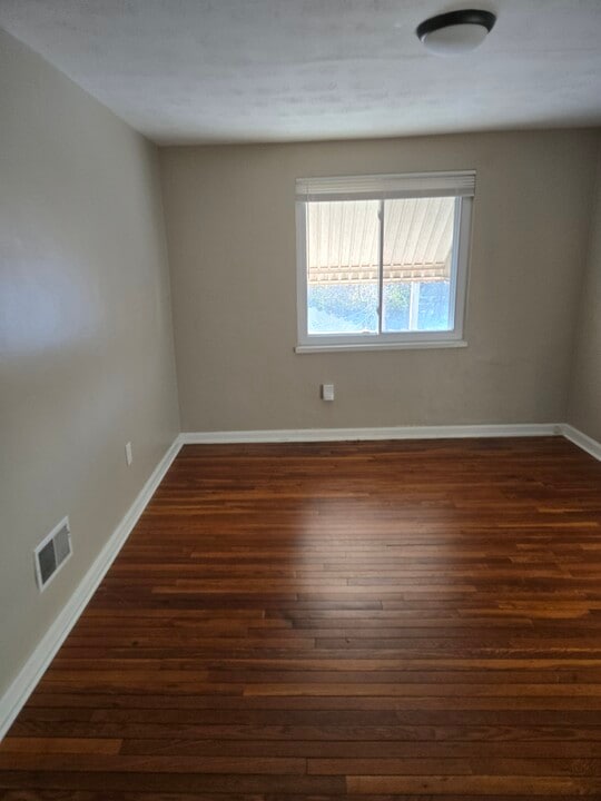 1043 Broadview Blvd S in Dayton, OH - Building Photo