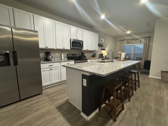 property at 287 Rolling Hls