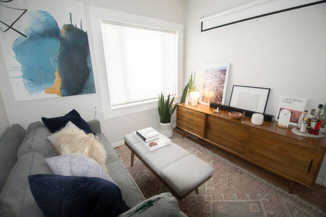 812 W Russell Pl, Unit 814 B in San Antonio, TX - Building Photo - Building Photo