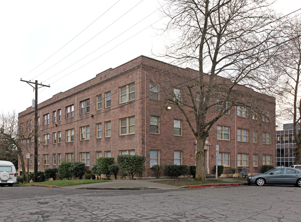 Charles Bee Apartments in Tacoma, WA - Foto de edificio