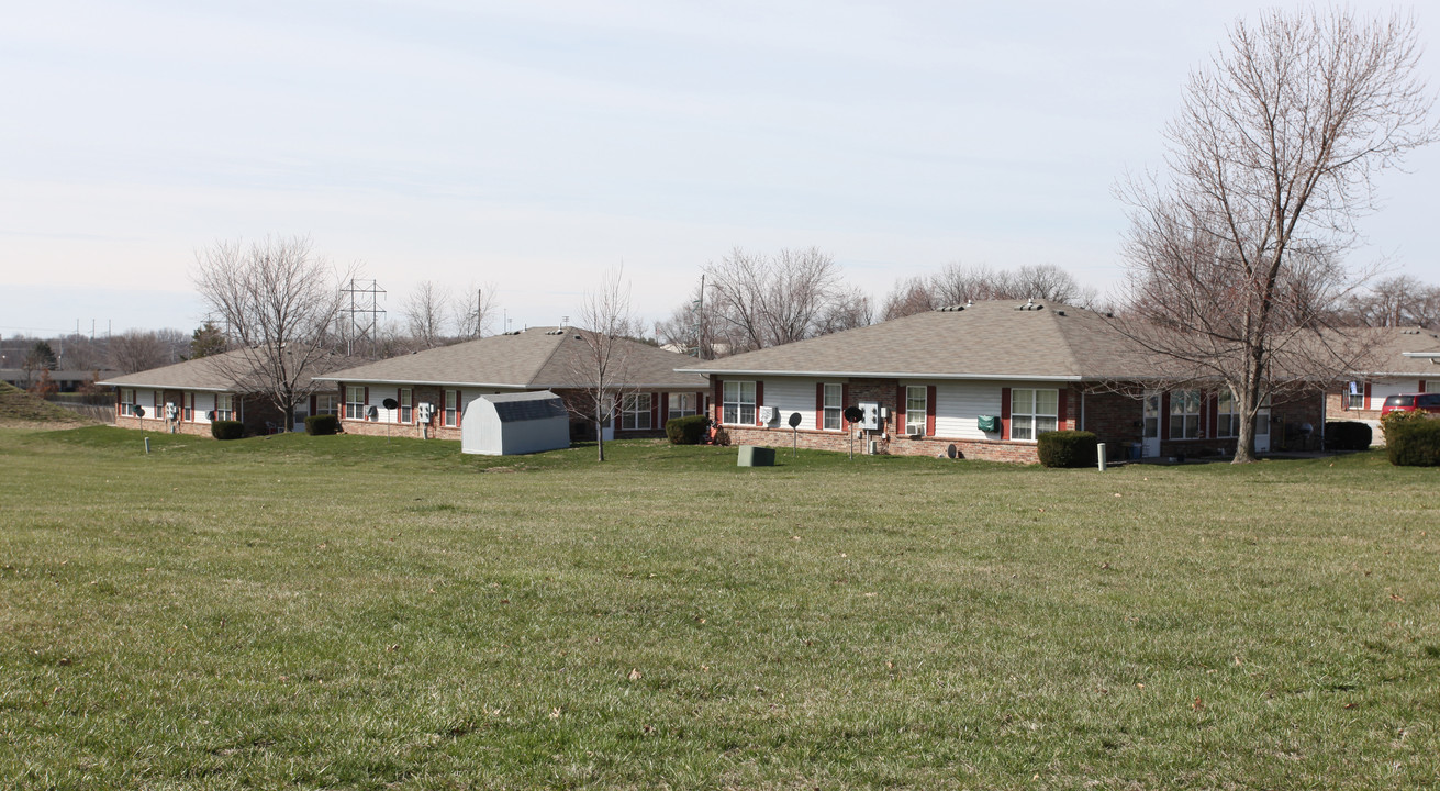 Richmond Manor in Richmond, MO - Building Photo