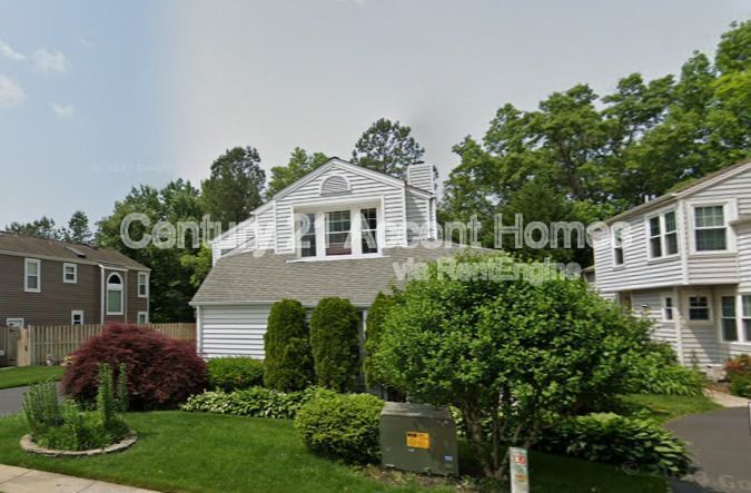 7458 Cross Gate Ln in Alexandria, VA - Building Photo