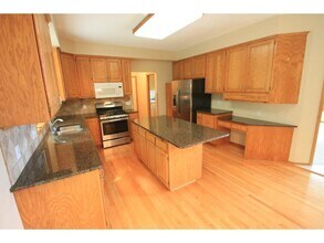 19015 31st Pl N in Minneapolis, MN - Building Photo - Building Photo