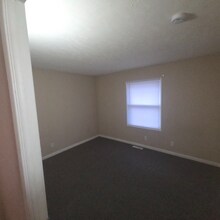 7502 Valley Rd in La Vista, NE - Building Photo - Building Photo