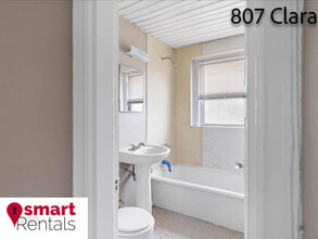 807 Clara Ave in St. Louis, MO - Building Photo - Building Photo