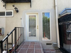 1316 Venice Blvd., Unit 08 in Los Angeles, CA - Foto de edificio - Building Photo