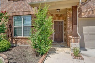13205 Upland Meadow Ct in Fort Worth, TX - Foto de edificio - Building Photo