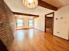 100 Commercial St, Unit 4 in Boston, MA - Building Photo