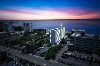 1500 N Ocean Blvd in Pompano Beach, FL - Foto de edificio - Building Photo