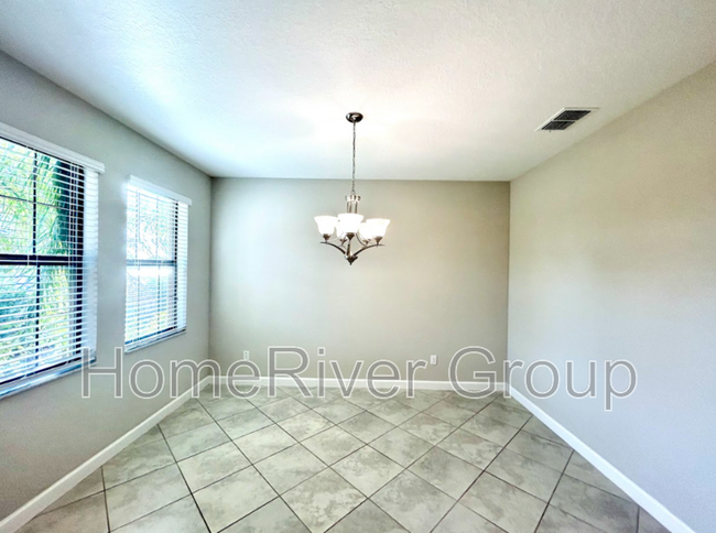 7217 Wash Island Dr in Sun City Center, FL - Foto de edificio - Building Photo