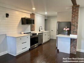 995 Centre St, Unit A in Boston, MA - Building Photo