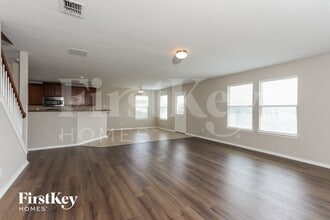 466 Dolly Dr in Converse, TX - Building Photo - Building Photo