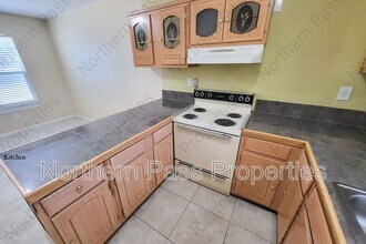 7365 N Loop Dr in El Paso, TX - Building Photo - Building Photo