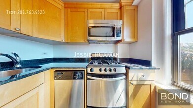 95 Christopher St in New York, NY - Building Photo - Building Photo