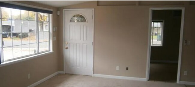 716 Virginia Dr in Rio Vista, CA - Building Photo - Building Photo