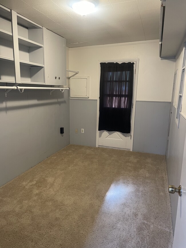 1220 Sigma Dr in Rawlins, WY - Building Photo - Building Photo