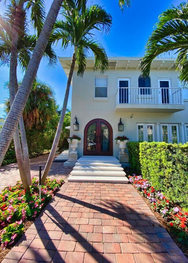 258 Seminole Ave Apartments and Nearby Palm Beach Apartments For Rent