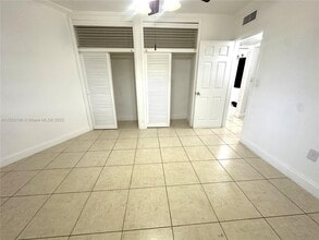 1723 NE Miami Gardens Dr in Miami, FL - Building Photo - Building Photo