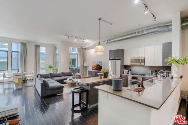 property at 13320 Beach Ave