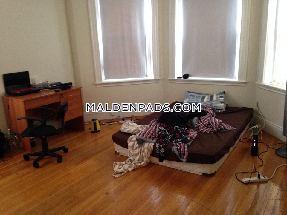 17-19 Washington St. in Malden, MA - Building Photo
