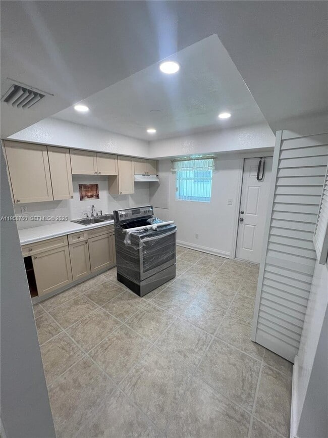 25421 SW 107th Ct in Homestead, FL - Building Photo - Building Photo