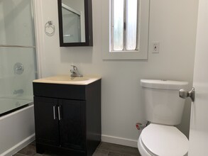 14711 Erwin St in Los Angeles, CA - Building Photo - Building Photo