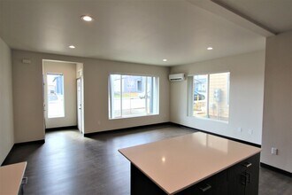 843 Greenfield Dr in Cheney, WA - Building Photo - Building Photo