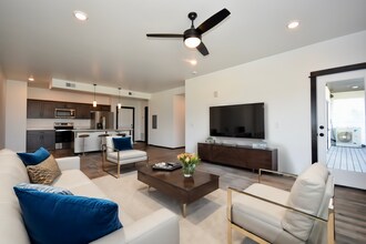 1595 N 25th Ave, Unit 302 in Bozeman, MT - Foto de edificio - Building Photo